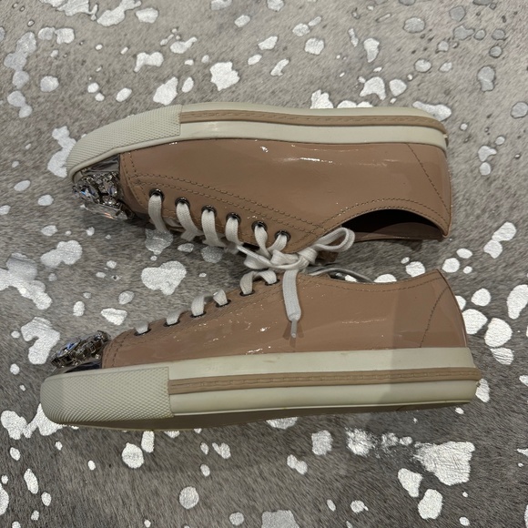 Miu Miu Beige Patent Leather Crystal Embellished Low Top Sneakers - Picture 3 of 4